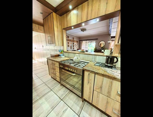 3 BEDROOM HOUSE FOR SALE IN SASOLBURG EXT 11